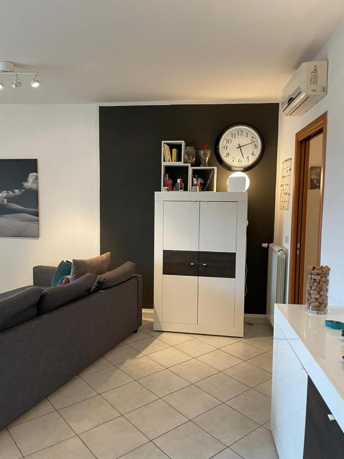 Apartment White&grey House *