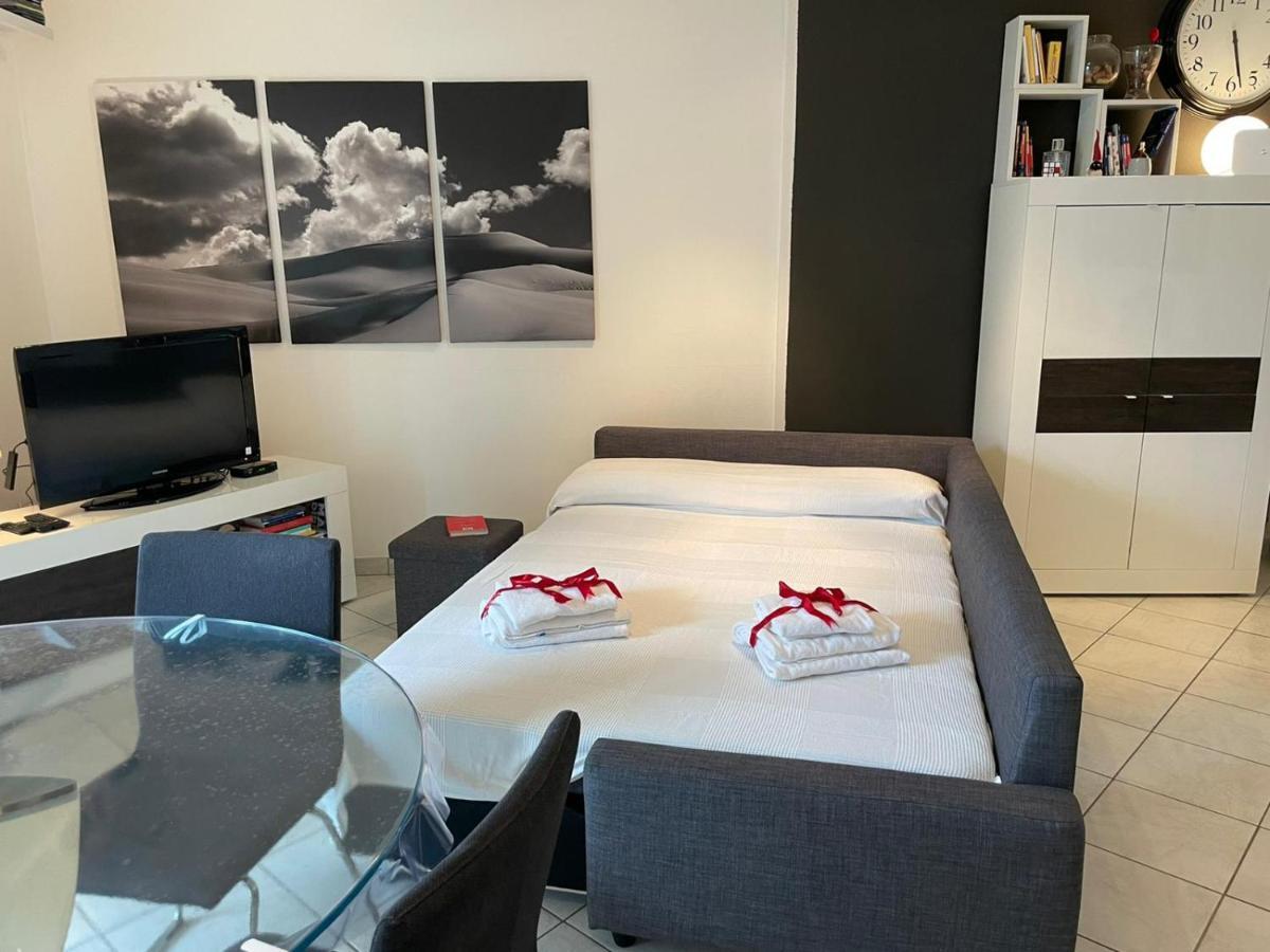 White&grey House Apartment *