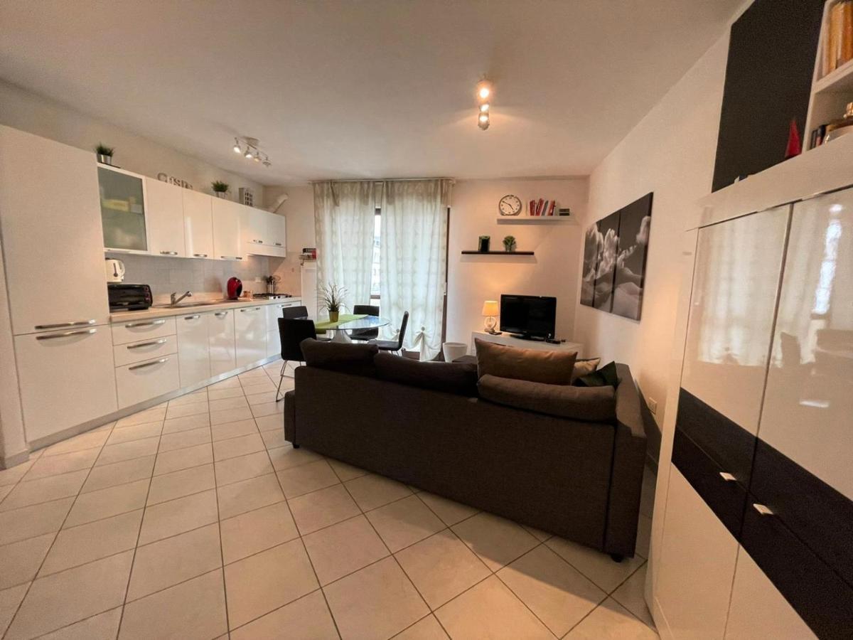 Apartment White&grey House