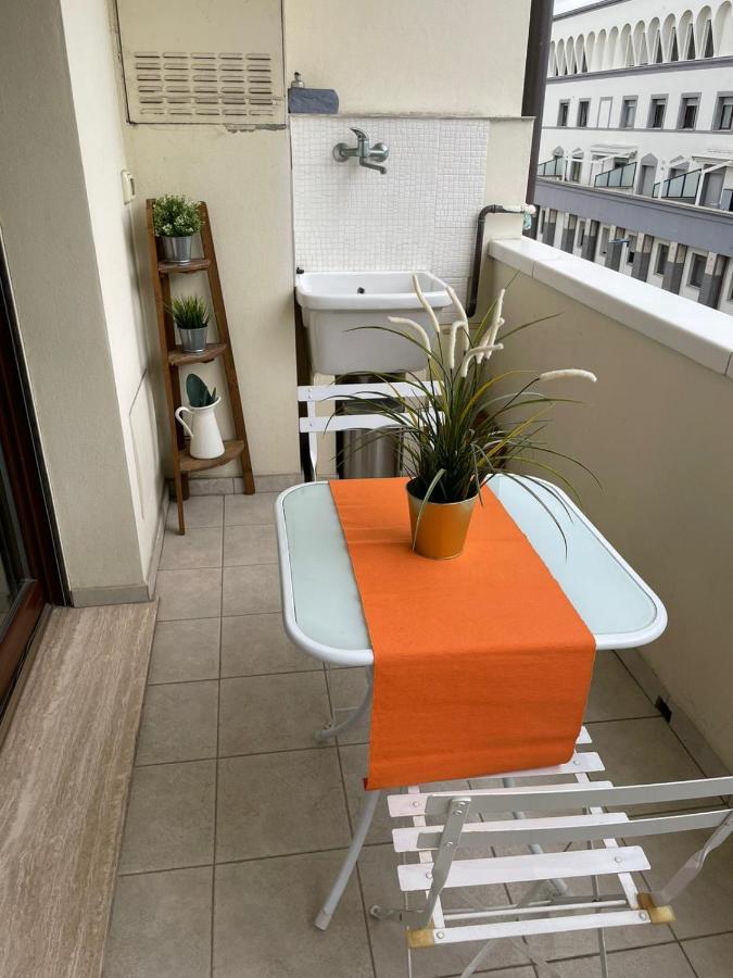 White&grey House Apartment *